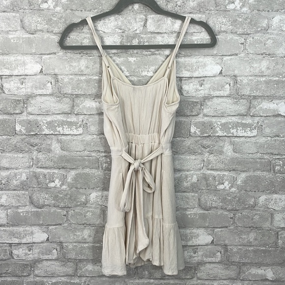 American Eagle Faux Wrap Romper - Picture 3 of 7
